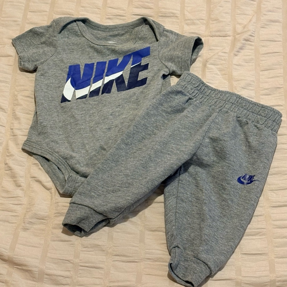 Nike Infant Gray and Blue Set